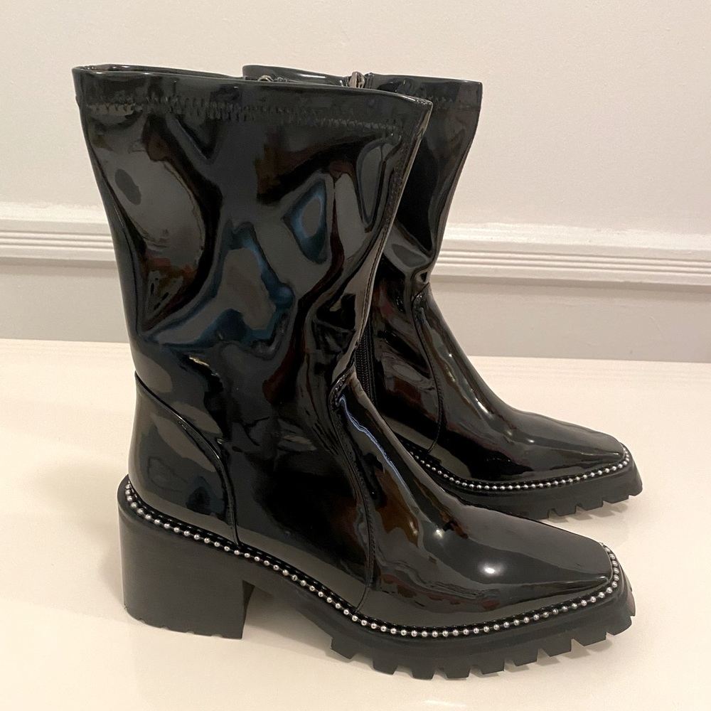 Black boots with silver rhinestones.